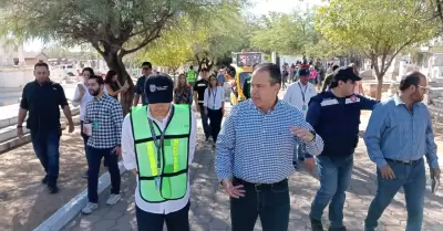 Antonio Astiazar�n supervisa operativo en pante�n Y��ez