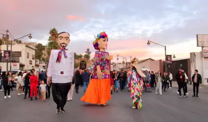Celebra Rom�n Cota actividades del D�a de Muertos en Tecate