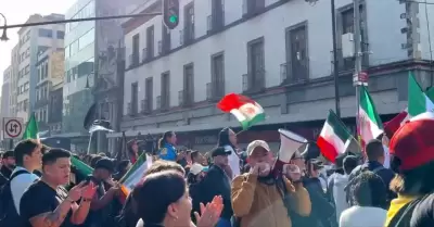 Manifestantes en las afueras de la Suprema Corte de Justicia de la Naci�n