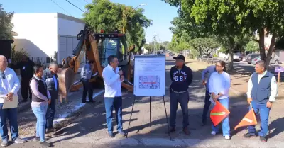Contin�a el programa integral de rehabilitaci�n intensiva de vialidades en Cajem