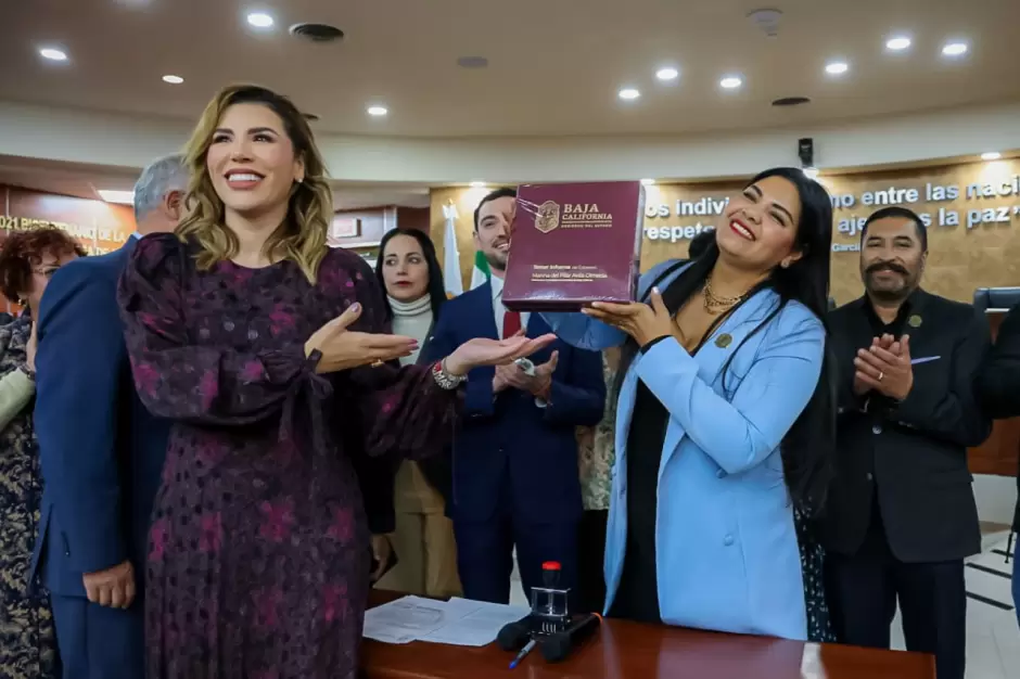 Entrega la gobernadora Marina del Pilar su tercer informe de resultados