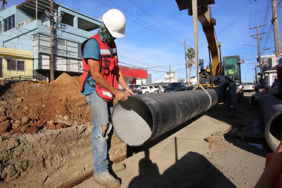 Trabajos de reposici�n de la l�nea de conducci�n "La Presa - Morelos"