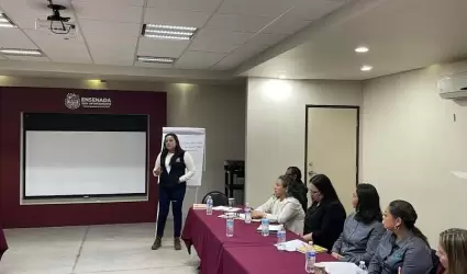Atiende gobierno de Claudia Agat�n a familias con hijos e hijas con TEA