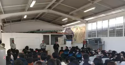 Una tercera parte de estudiantes de secundaria en M�xico sufre acoso escolar, ad