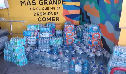 Donaciones de agua para N�cori Chico