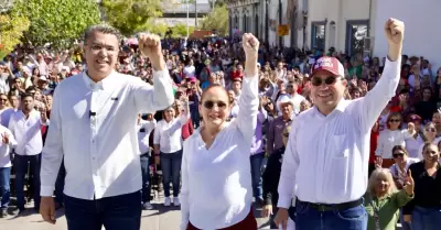 Diputado federal Ram�n Flores, alcaldesa de Guaymas Karla C�rdova y Heriberto Ca