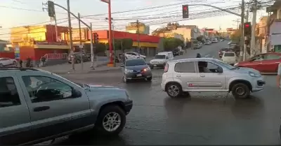 Sem�foro descompuesto en Villas del Sol