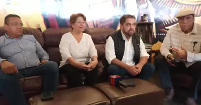 Panistas se manifiestan contra la reelecci�n de Gildardo Real