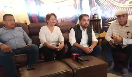 Panistas se manifiestan contra la reelecci�n de Gildardo Real