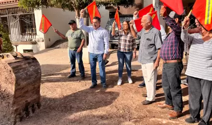 Arranca obra de pavimentaci�n en calle Valle de �lamos
