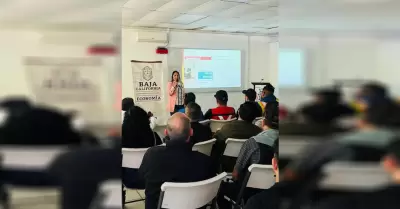 Promueve econom�a e innovaci�n programas de apoyo y emprendimiento entre estudia