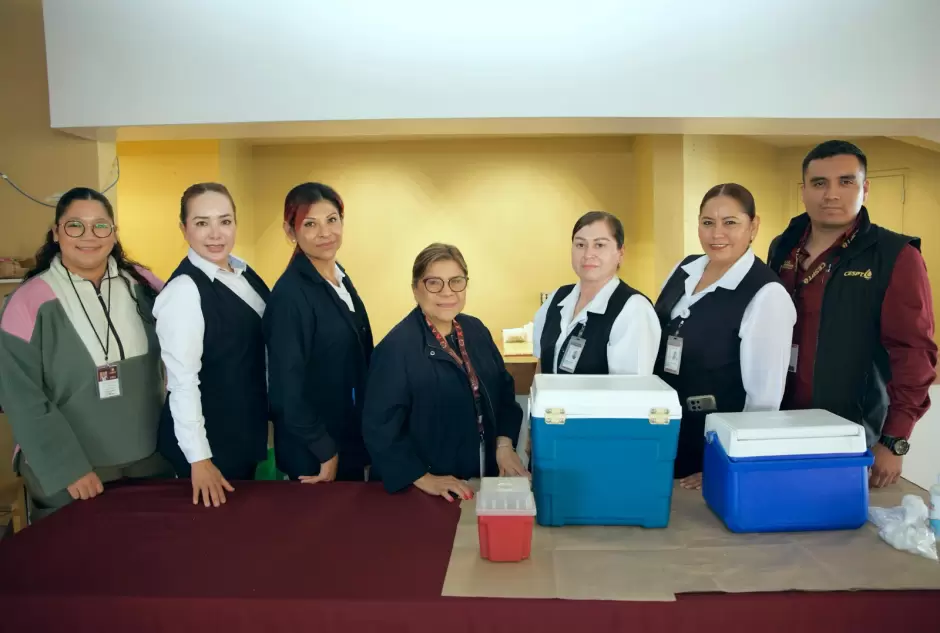 Realiza CESPT jornada de vacunaci�n para su personal