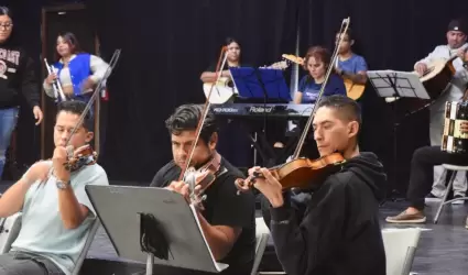 Celebran a Juan Gabriel con homenaje en Avenida Revoluci�n para conmemorar el D�