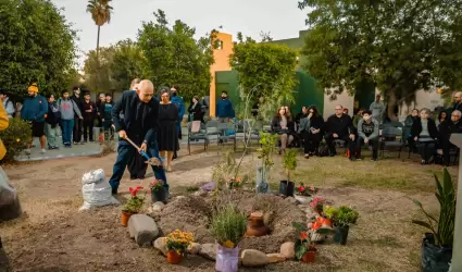 Plantan un �rbol en Memoria de Ana Velia Guzm�n y Maldonado en la UABC