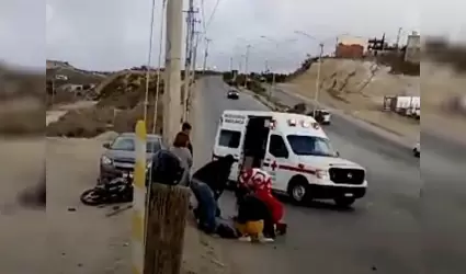 Dos heridos en accidente entre motocicleta y autom�vil en el bulevar Barcelona