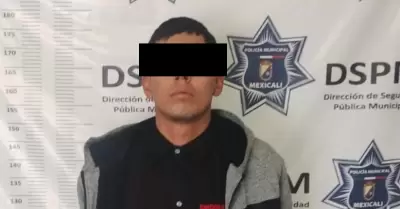 Detienen a hombre por robo con violencia y da�os a unidad policial tras persecuc