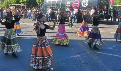Desfile conmemorativo del aniversario de la Revoluci�n Mexicana
