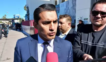 Froyl�n G�mez, secretario de Educaci�n
