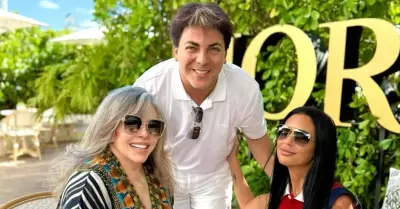 Cristian Castro y Mariela S�nchez con Ver�nica Castro