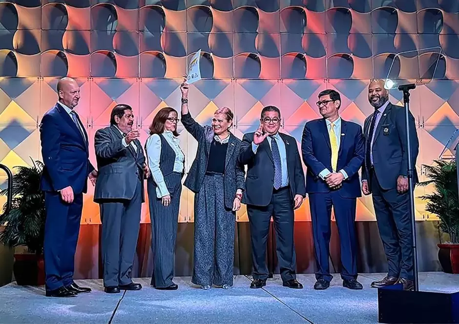 FGE recibe certificaci�n de CALEA por primera vez en la historia de la AEI