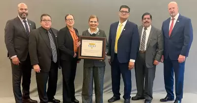 FGE recibe certificaci�n de CALEA por primera vez en la historia de la AEI