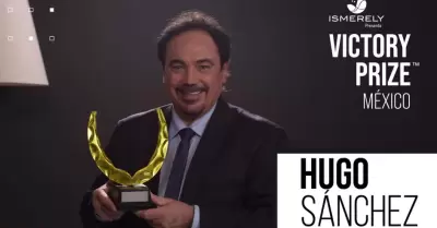 Hugo S�nchez recibe el Victory Prize en la categor�a "Leyenda"