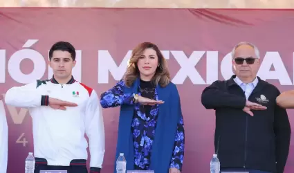 Desfile c�vico-militar en Mexicali por el 114 aniversario de la Revoluci�n Mexic