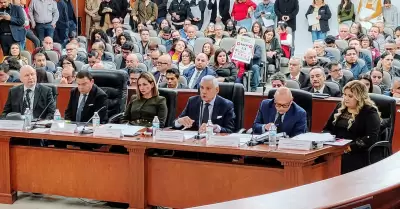 Secretario de Hacienda desglosa informe ante la Comisi�n Legislativa que preside