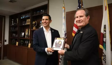 Suma Rom�n Cota esfuerzos con National City por el bienestar binacional