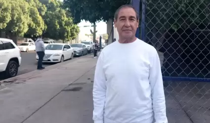 Alberto Tar�n, militante de Morena