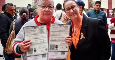 Presidenta municipal Roc�o Adame entrega m�s de 600 actas de nacimiento del prog
