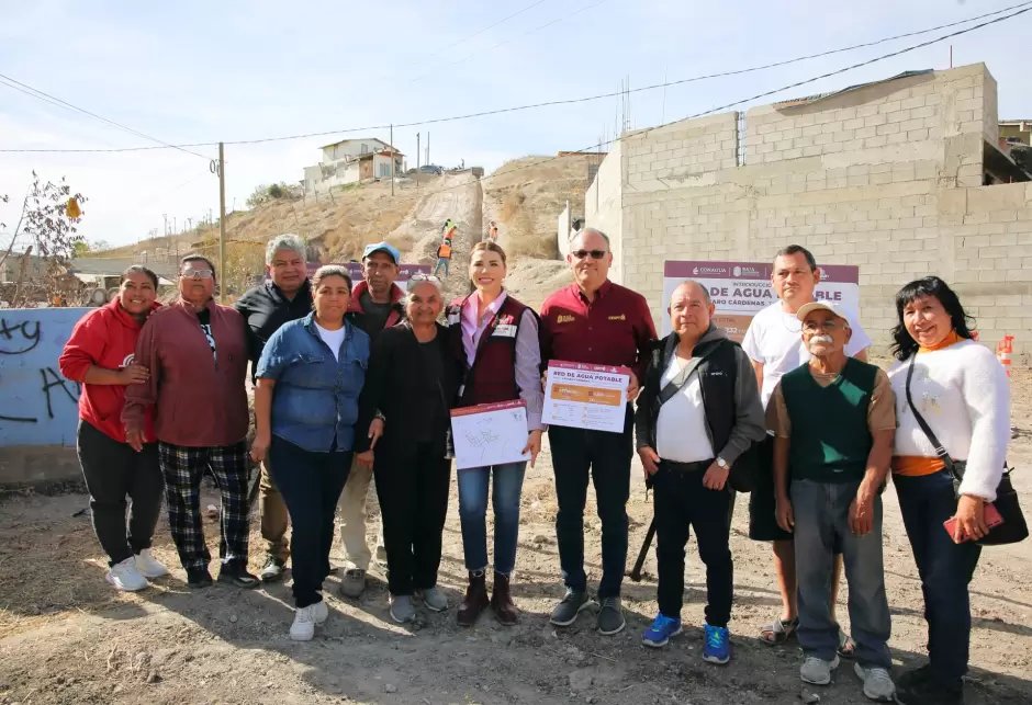 Obra de introducci�n de agua potable en el ejido L�zaro C�rdenas 3ra Secci�n