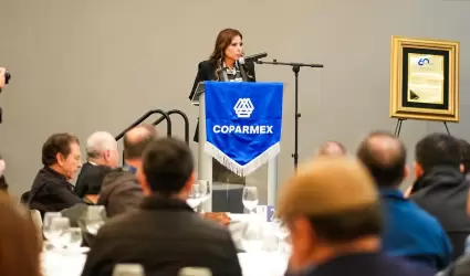 Refrenda alcaldesa Claudia Agat�n compromiso de trabajar de manera coordinada co
