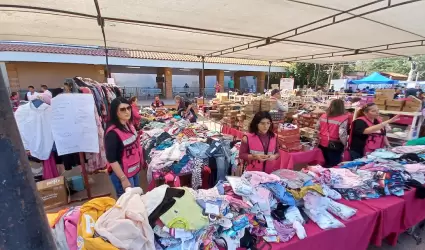Bazar Navide�o de DIF Sonora