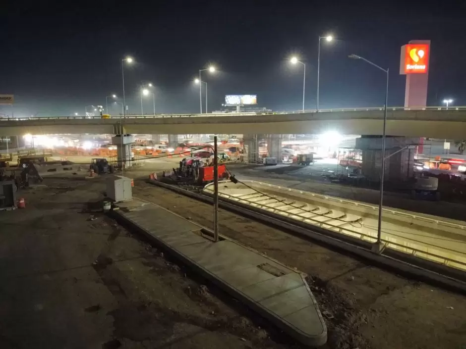 Puente en distribuidor vial L�zaro C�rdenas y Venustiano Carranza
