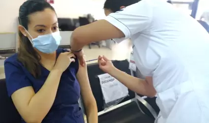 Importante que embarazadas se vacunen contra la influenza