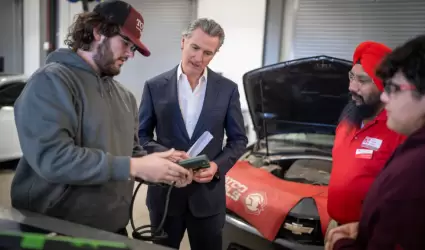 Gobernador Gavin Newsom