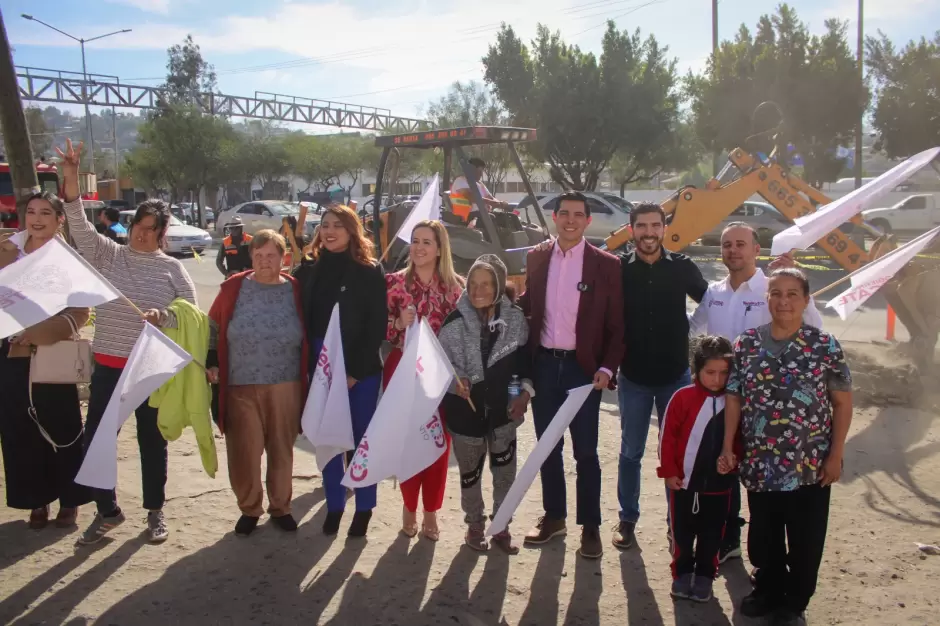 Rehabilitaci�n de pavimento en la L�zaro C�rdenas