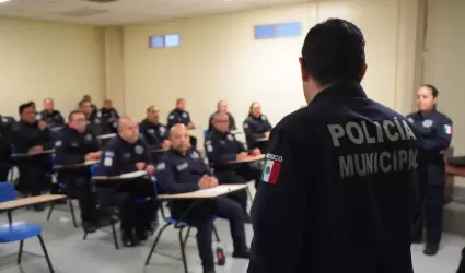 Capacitaci�n de polic�as municipales en Tijuana