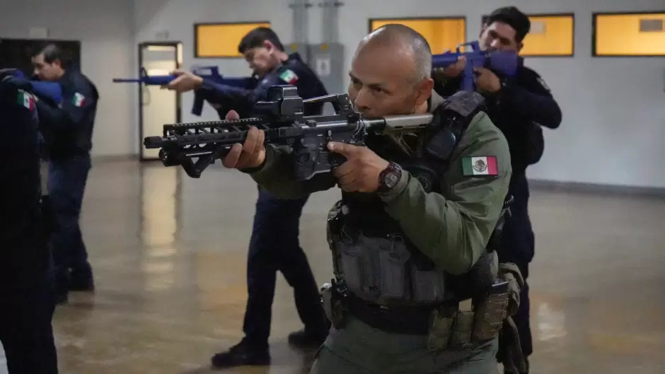 Capacitaci�n de polic�as municipales en Tijuana