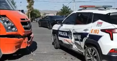 Choque entre cami�n y patrulla policiaca
