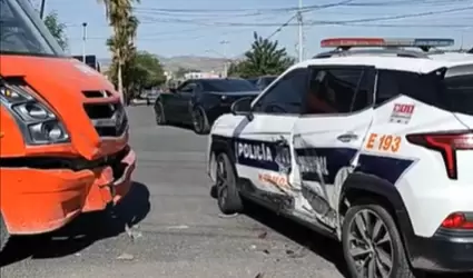Choque entre cami�n y patrulla policiaca