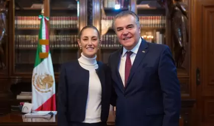 Claudia Sheinbaum y Francisco Cervantes D�az, presidente del Consejo Coordinador