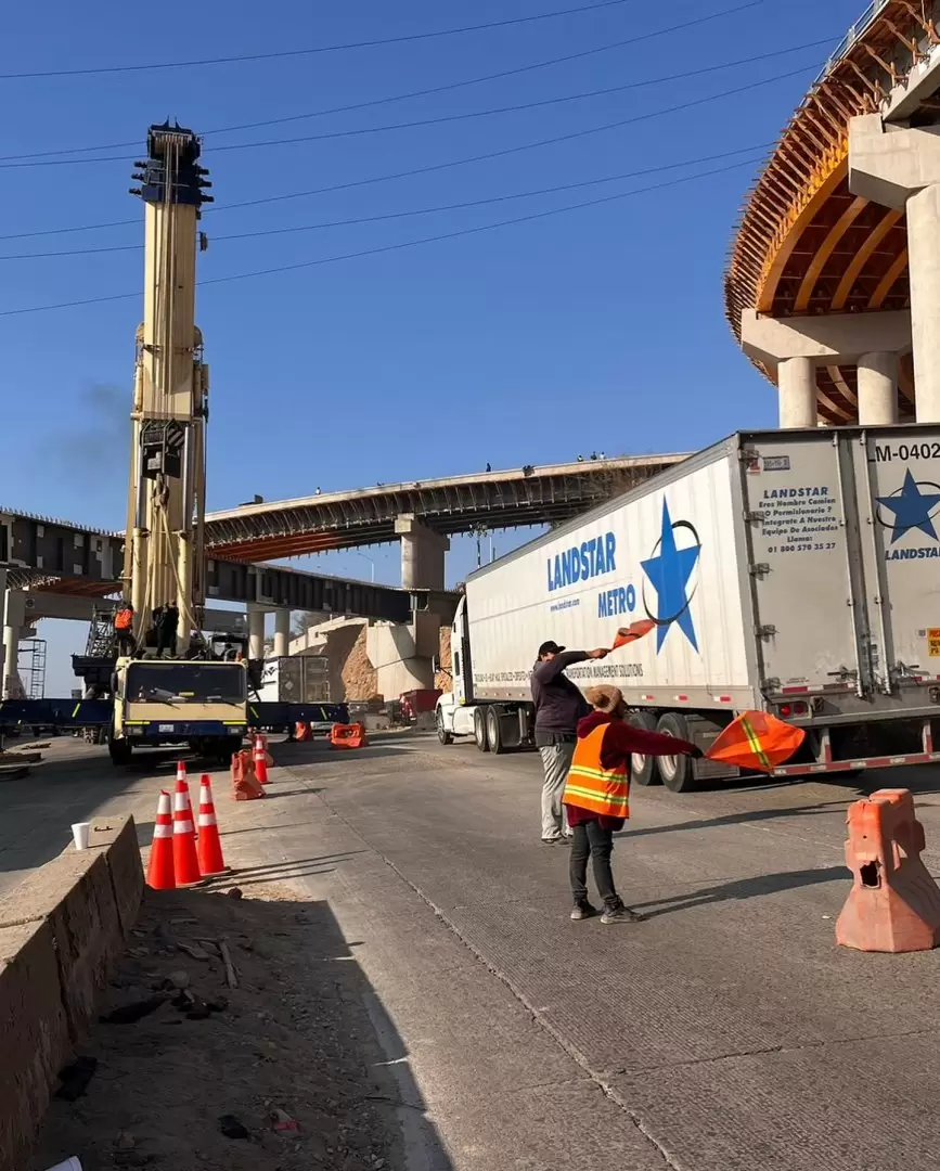 Construcci�n de la Garita Otay II