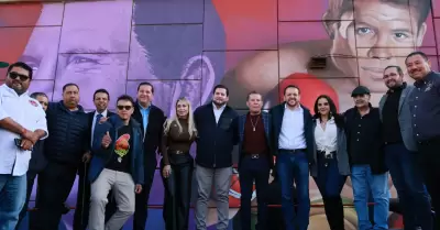 Reconoce alcalde Ismael Burgue�o a Julio C�sar Ch�vez con mural de 900 metros