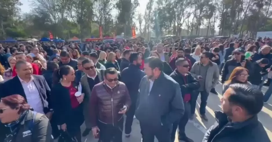 Evacuaci�n de trabajadores y usuarios del Palacio Municipa