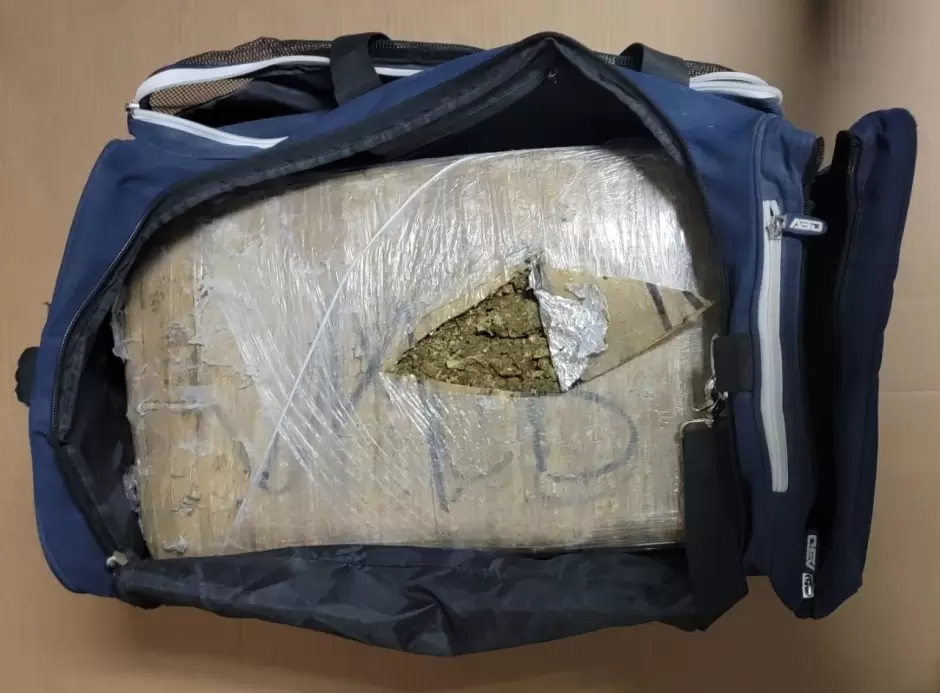 Dictan sentencia de m�s de ocho a�os a una persona detenida con armas, marihuana y metanfetamina