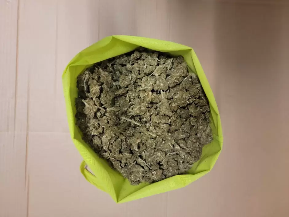 Dictan sentencia de m�s de ocho a�os a una persona detenida con armas, marihuana y metanfetamina