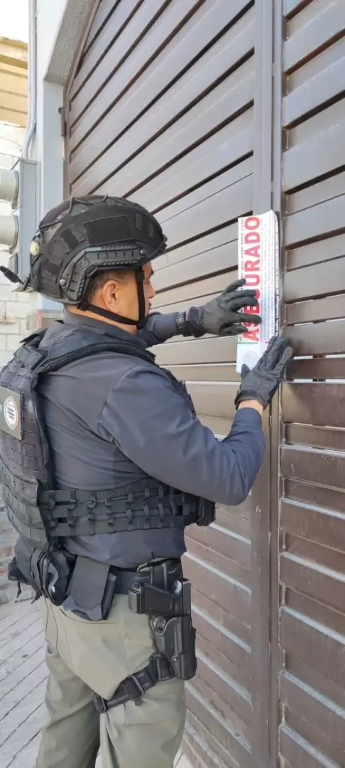 En cateo, FGR asegura coca�na, marihuana y cartuchos �tiles