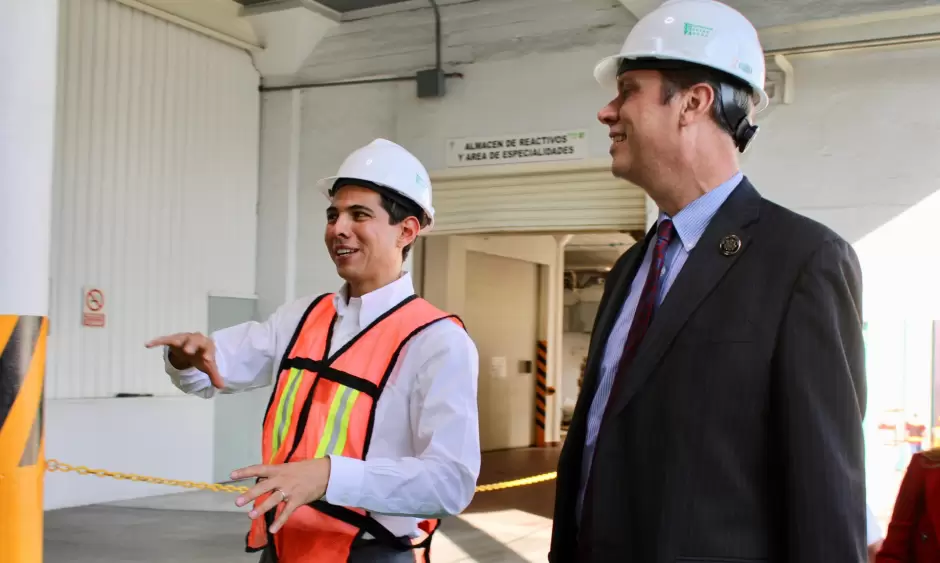Recibe alcalde Rom�n Cota a c�nsul general de los Estados Unidos